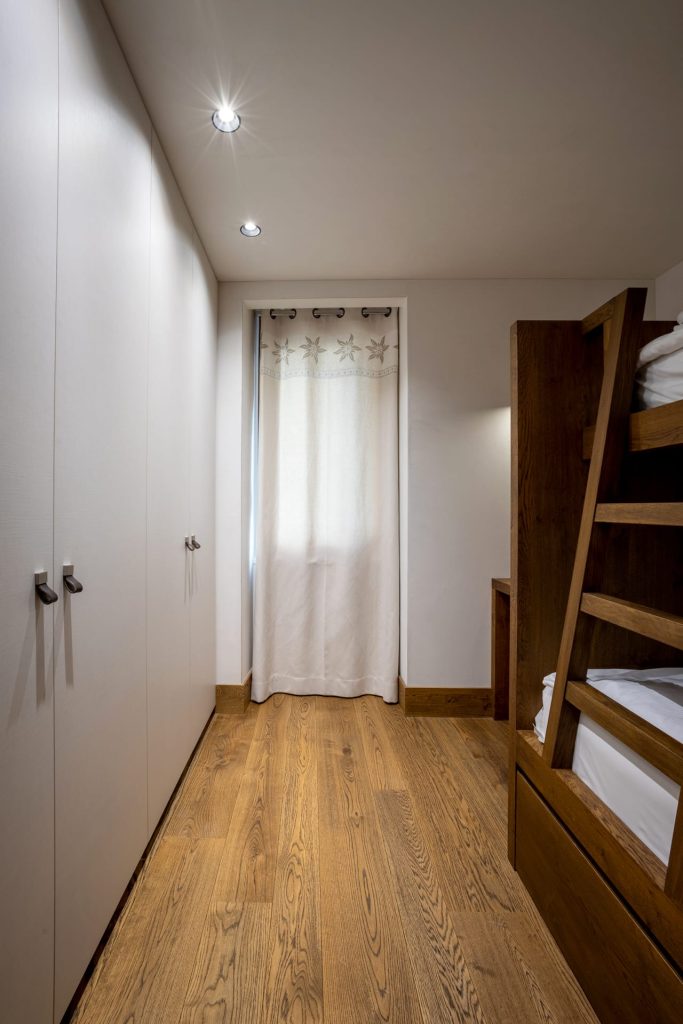 _C8A1335-HDR